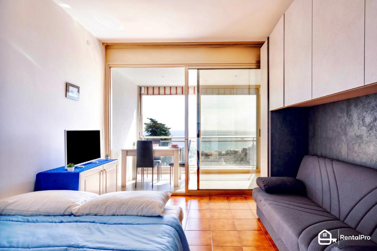 Free Parking-Sea View, With Pool & Garden Daire Sanremo Dış mekan fotoğraf