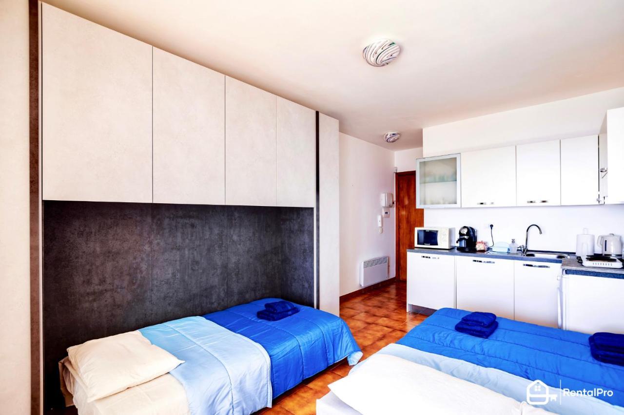Free Parking-Sea View, With Pool & Garden Daire Sanremo Dış mekan fotoğraf
